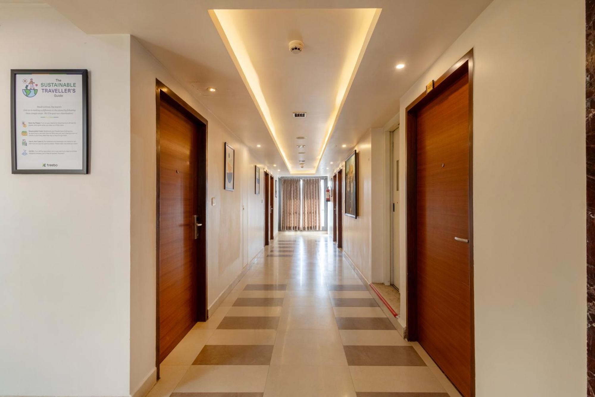 Treebo Premium Twin Star Hotel เชนไน ภายนอก รูปภาพ