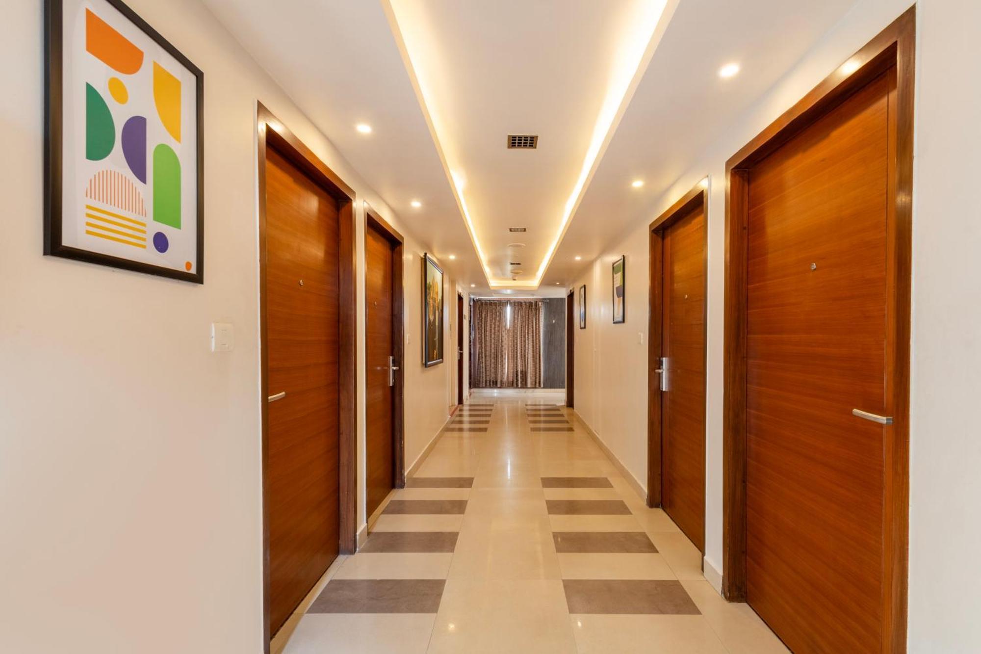 Treebo Premium Twin Star Hotel เชนไน ภายนอก รูปภาพ