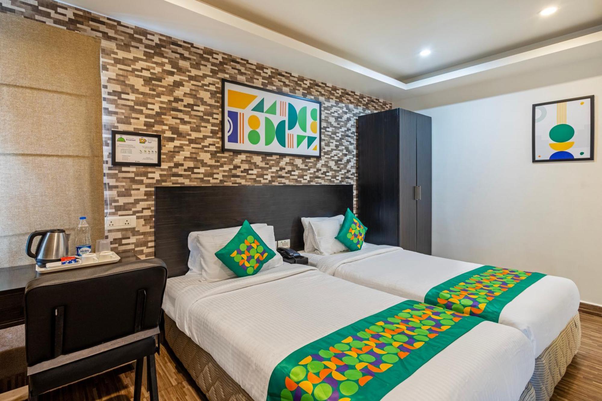 Treebo Premium Twin Star Hotel เชนไน ภายนอก รูปภาพ