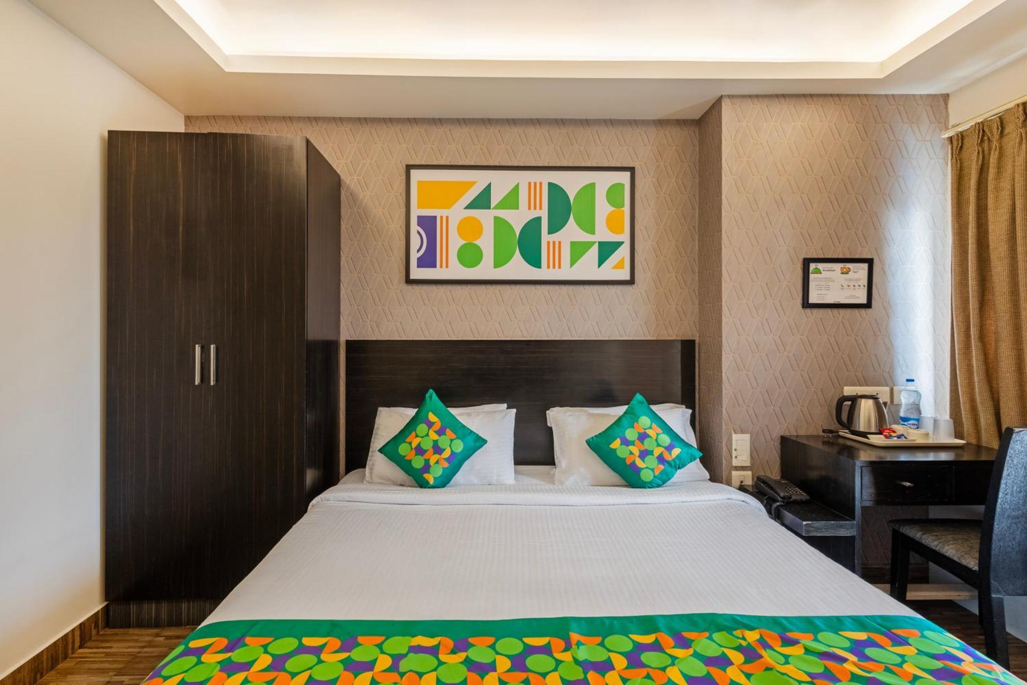 Treebo Premium Twin Star Hotel เชนไน ภายนอก รูปภาพ