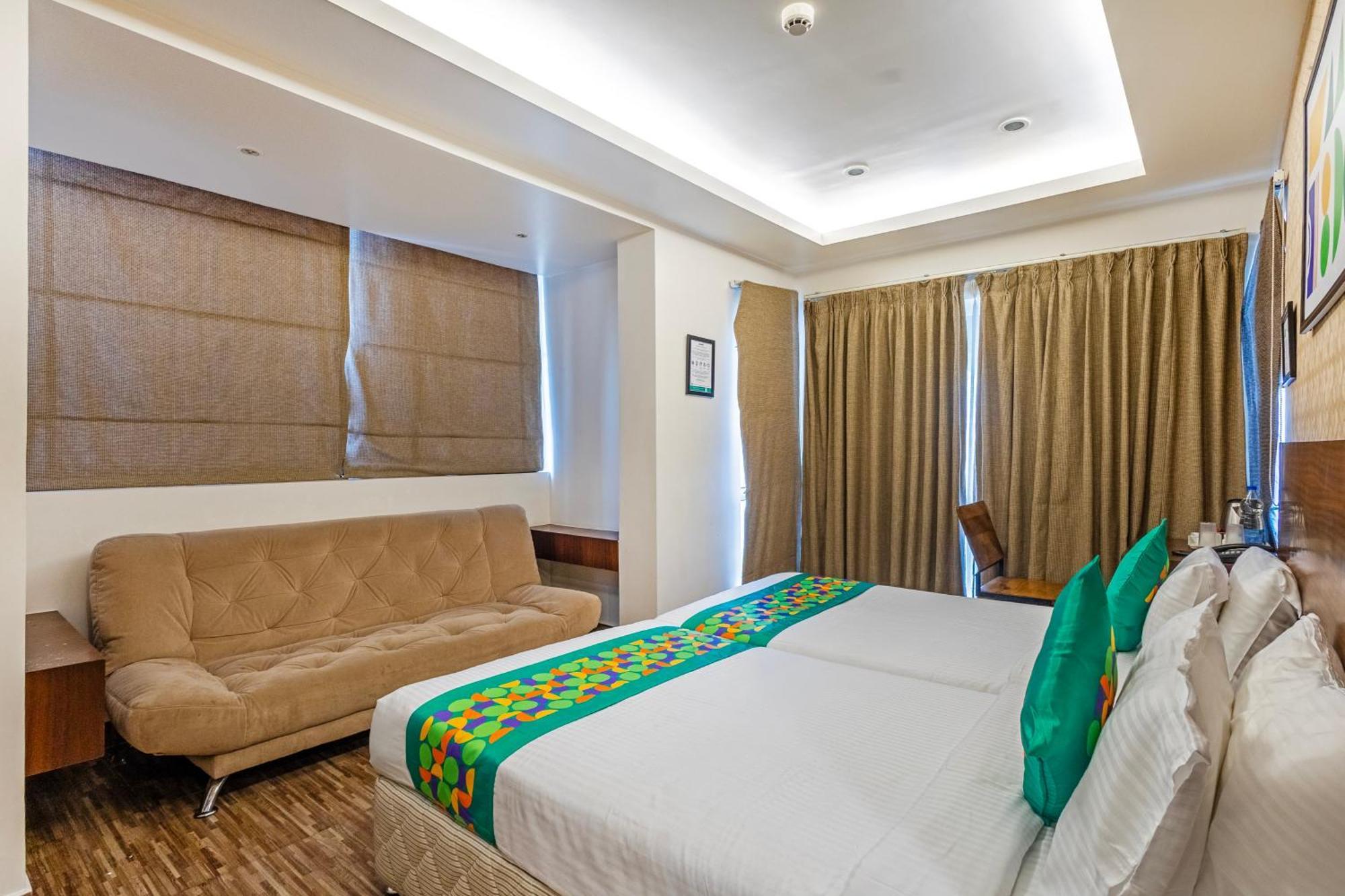 Treebo Premium Twin Star Hotel เชนไน ภายนอก รูปภาพ