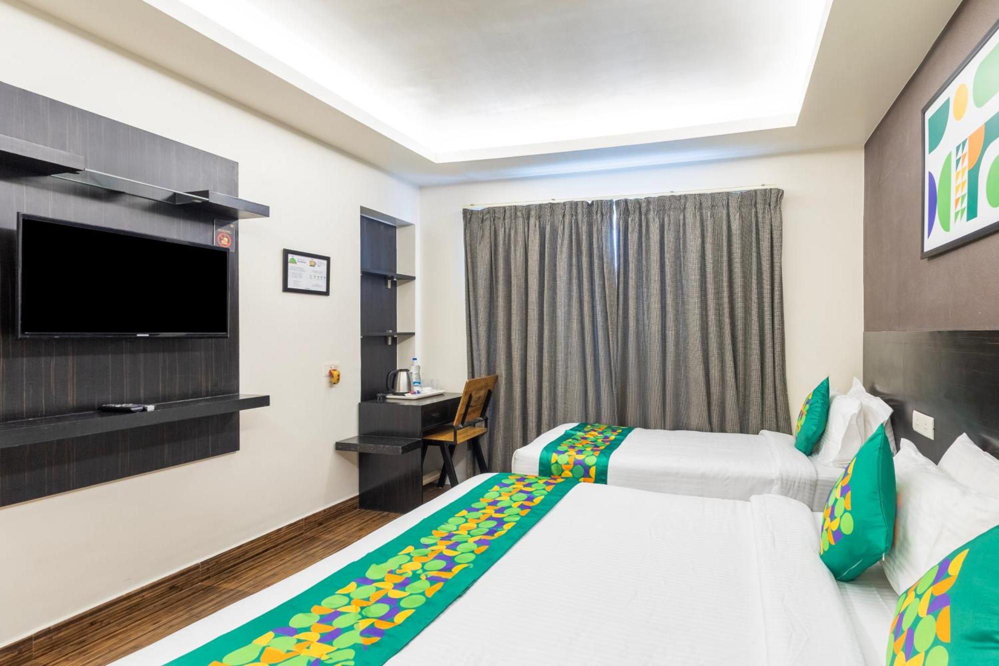 Treebo Premium Twin Star Hotel เชนไน ภายนอก รูปภาพ