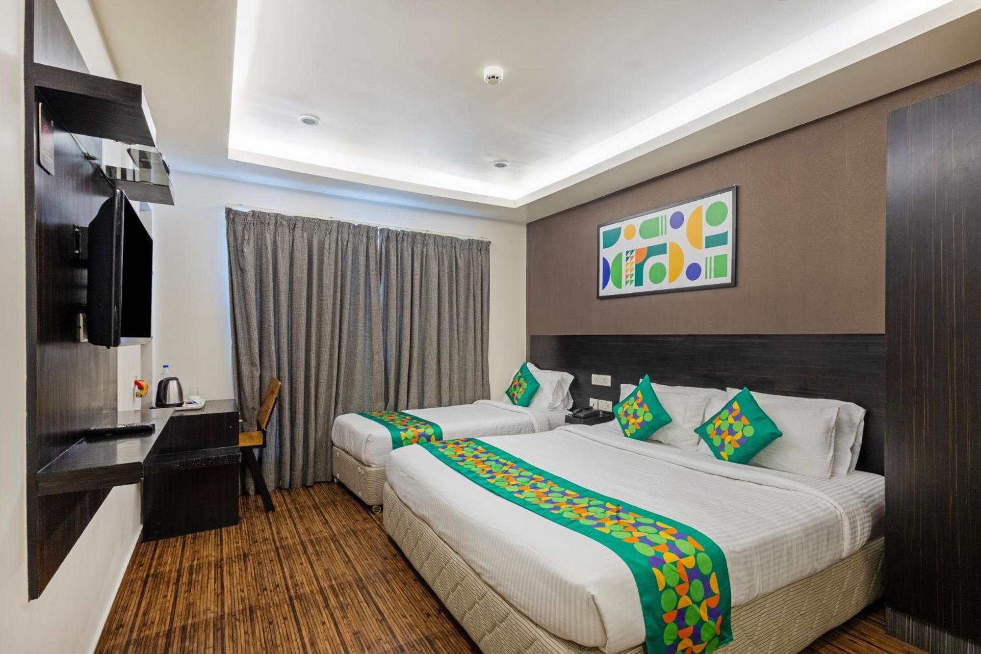Treebo Premium Twin Star Hotel เชนไน ภายนอก รูปภาพ