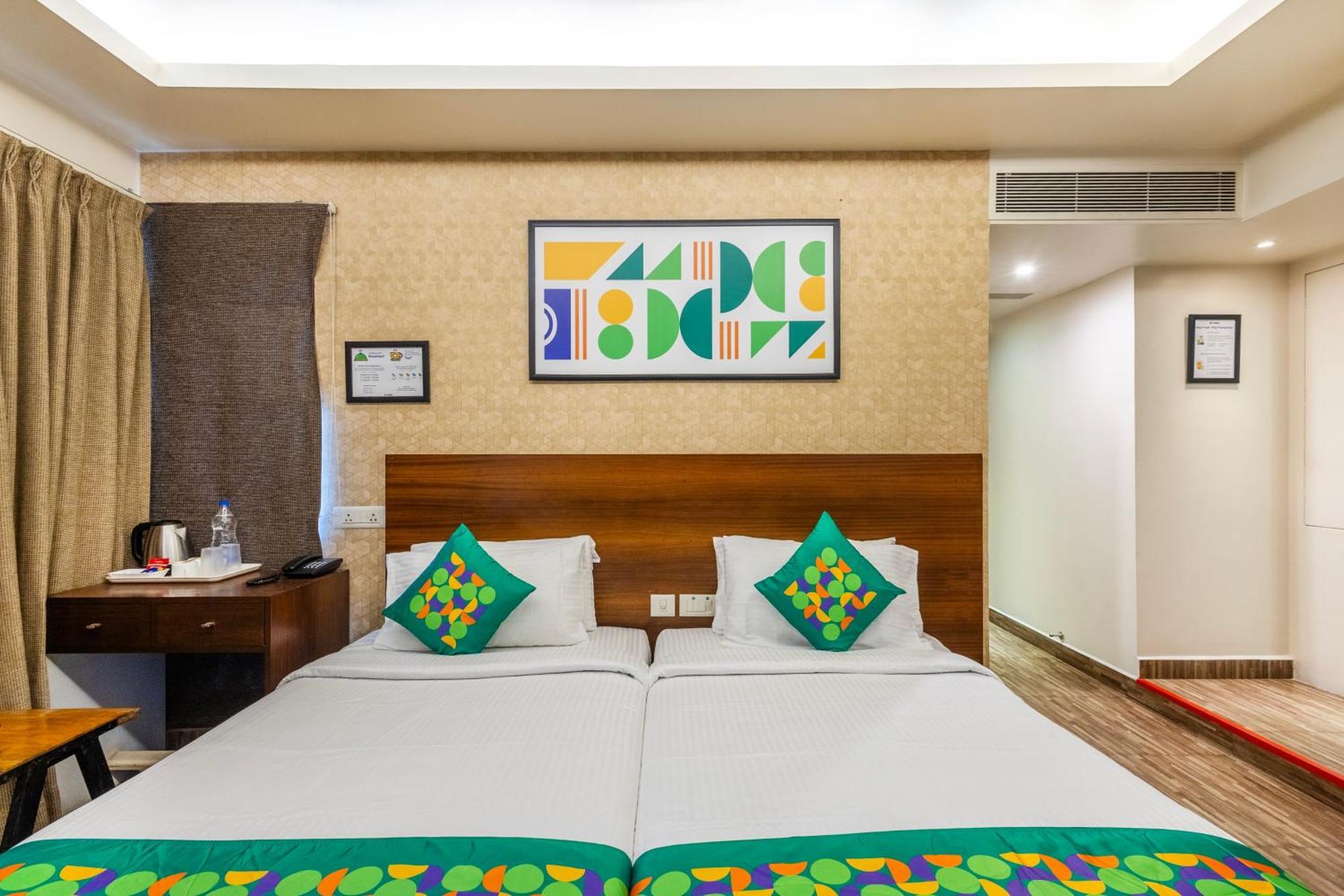 Treebo Premium Twin Star Hotel เชนไน ภายนอก รูปภาพ